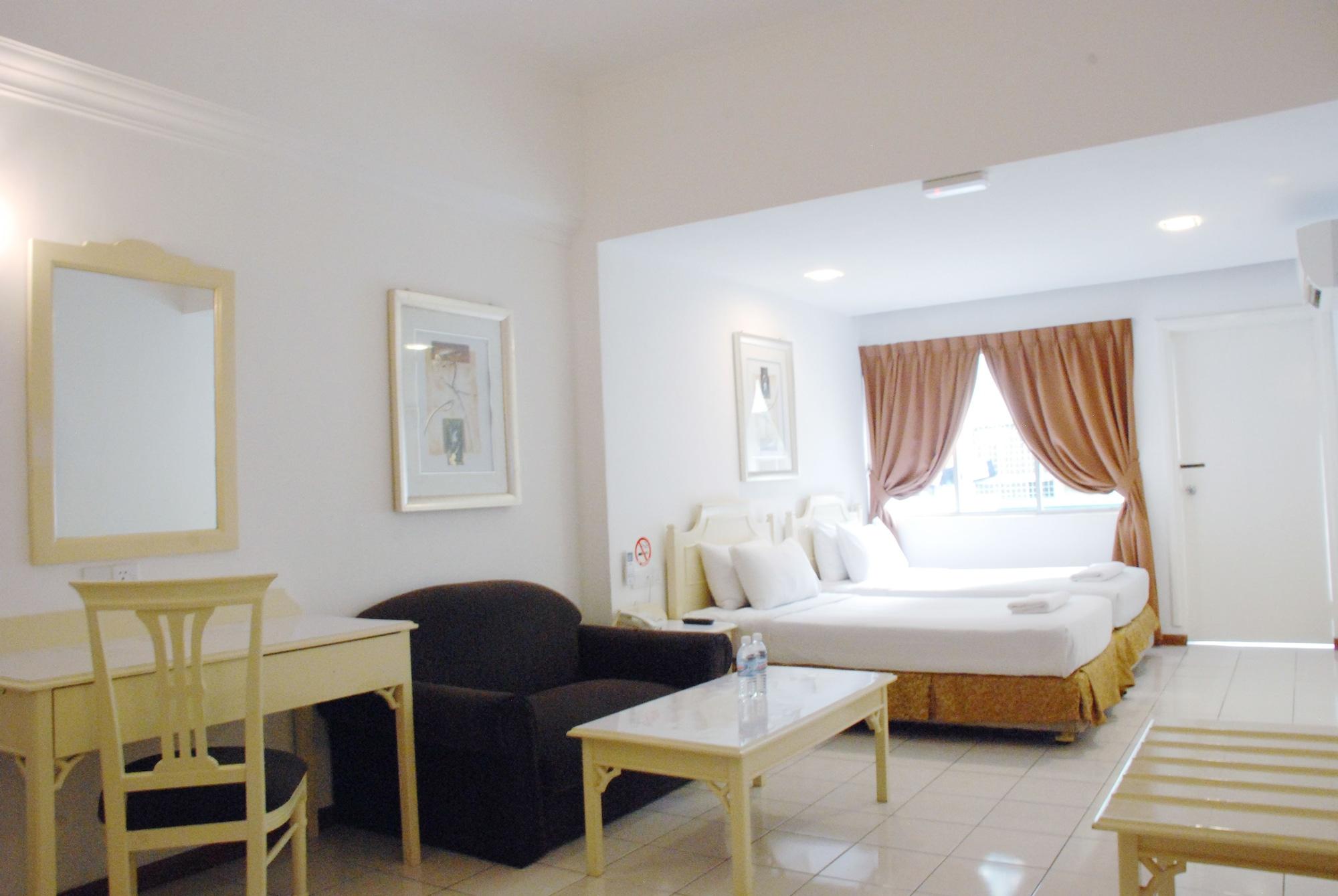 Promenade Service Apartment Кота-Кинабалу Экстерьер фото